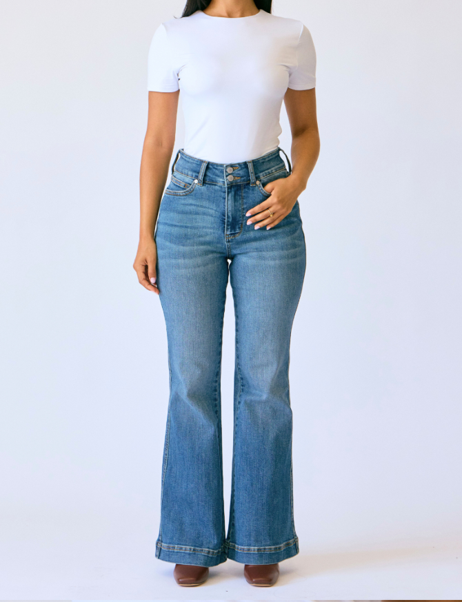 Judy Blue Petite Flare Tummy Control