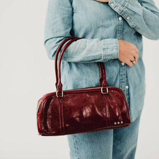 Arlys Barrel Shoulder Bag: Black