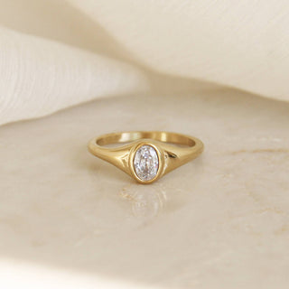 Oval CZ Signet Ring: Gold / 7