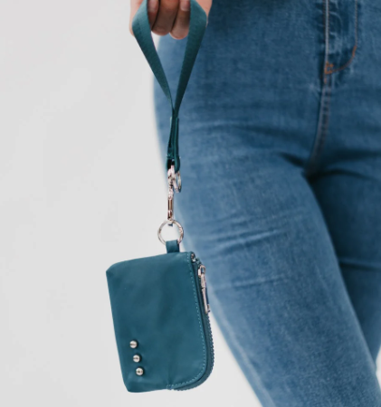 Pretty Simple Clippable Card Holder